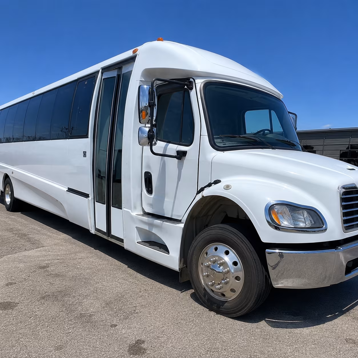 25 passenger minibus