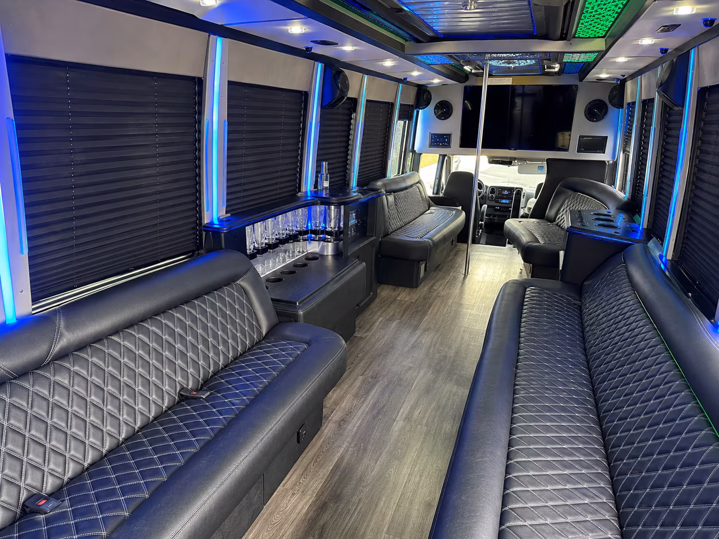corporate group airport shuttles between long beach los angeles