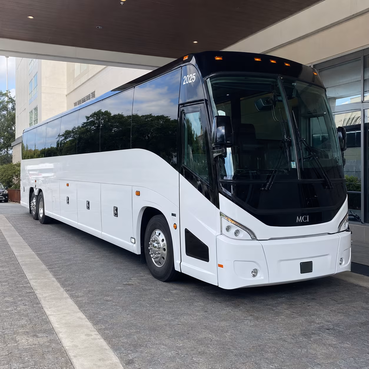 long beach 54 passenger charter bus
