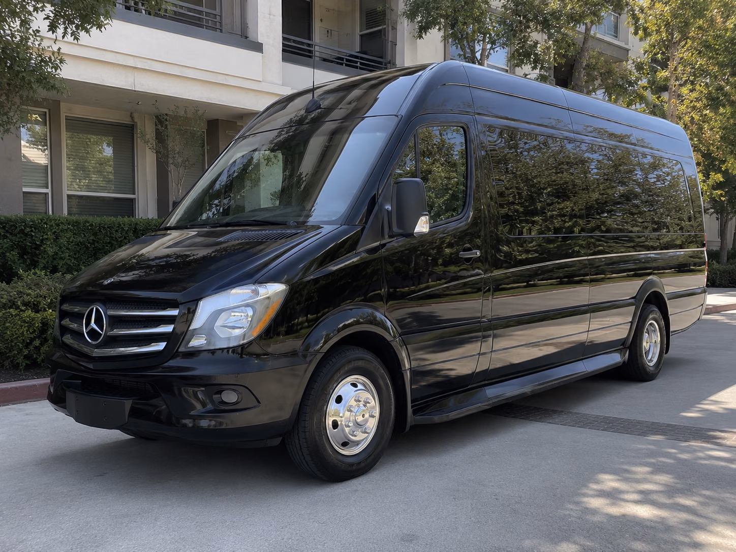 long beach sporting event transportation onboard seating
